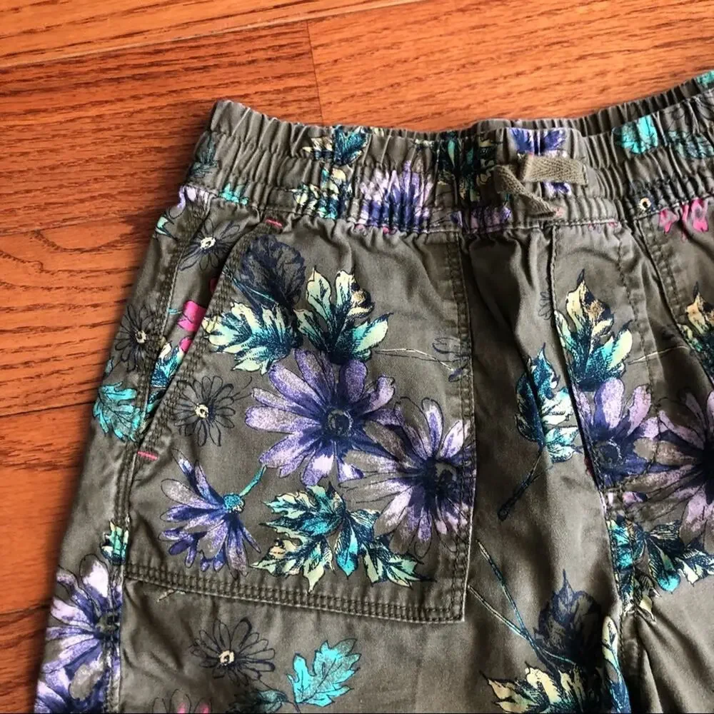 Gap Kids Floral Frayed Olive Green Leaves Print Pull-On Shorts Girls’s Size L